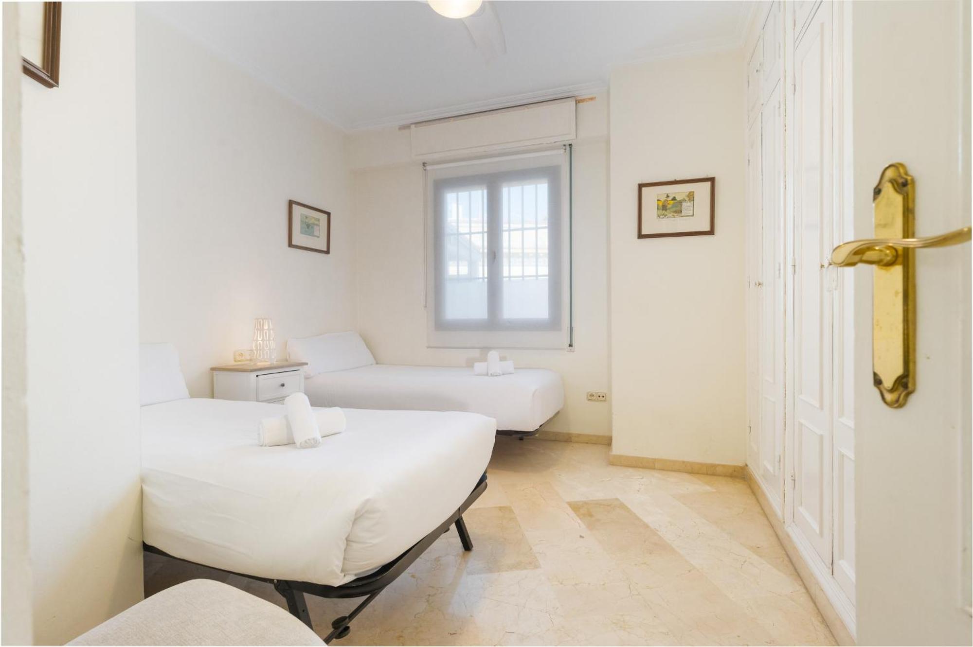 Wide With Terrace & Parking- 3Bd 2Bth- Alfalfa Sevilla Kültér fotó